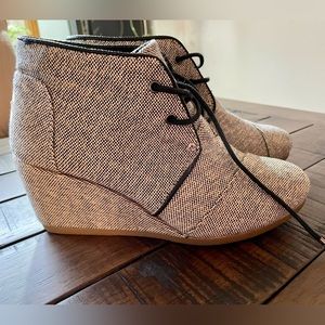 Toms Desert Wedge Ankle Booties